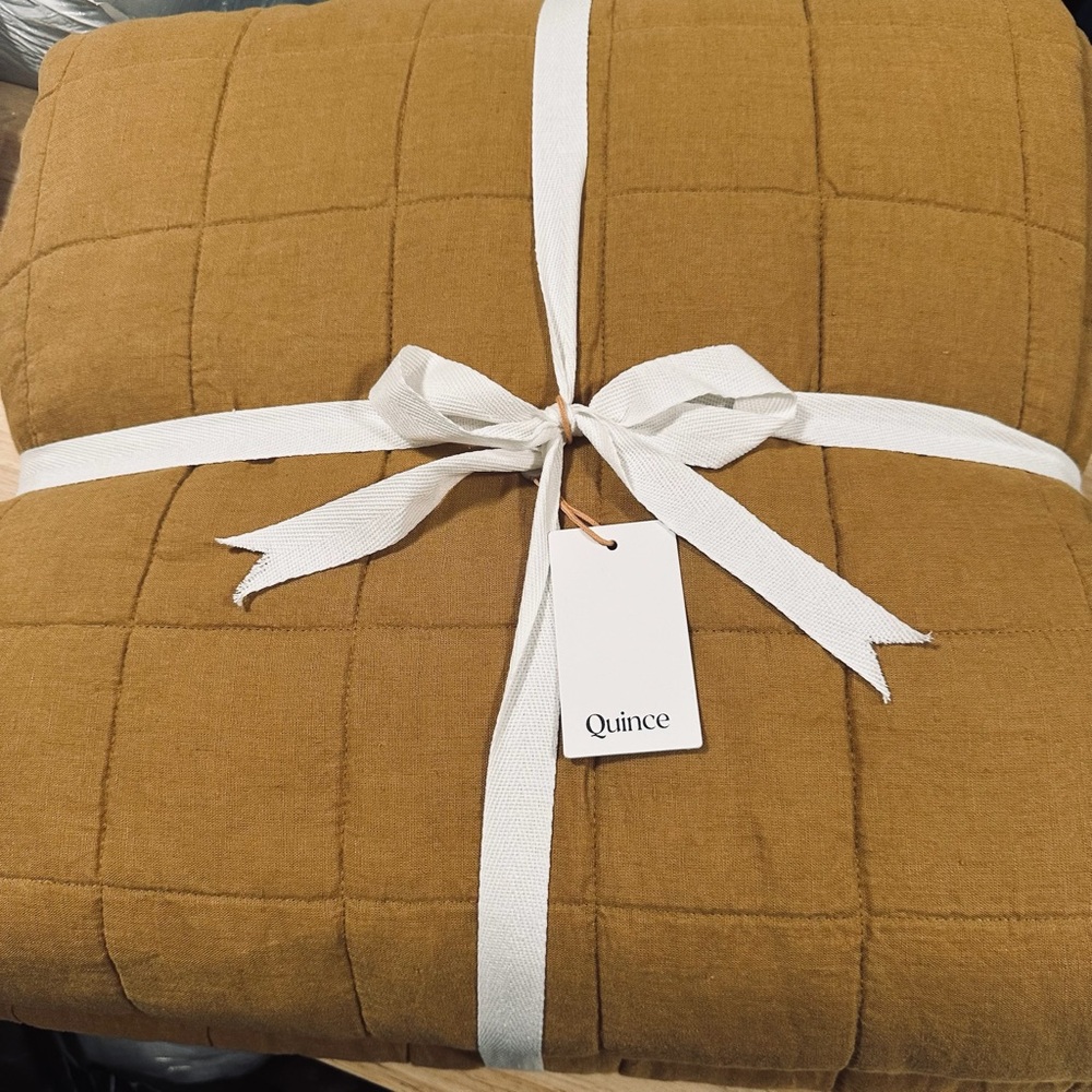 NWT QUINCE European Linen Box Quilt King/Cal King Tobacco 2455 - Picture 6 of 10